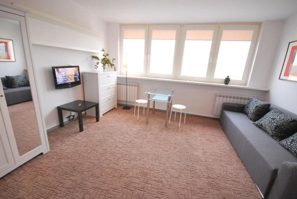 Apartment4You - Solidarnosci Varşovia Cameră foto