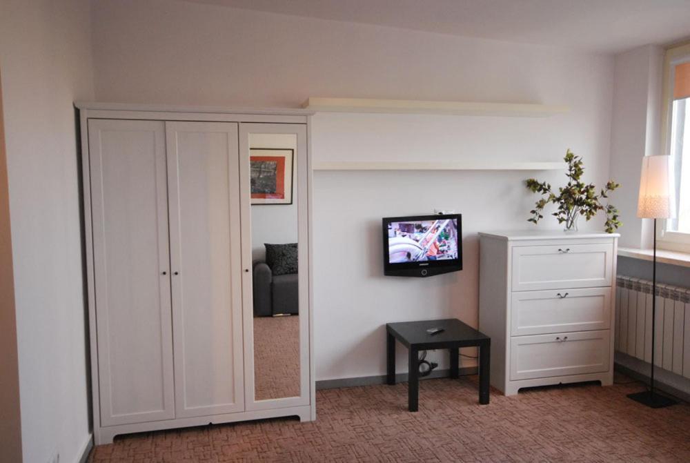 Apartment4You - Solidarnosci Varşovia Cameră foto