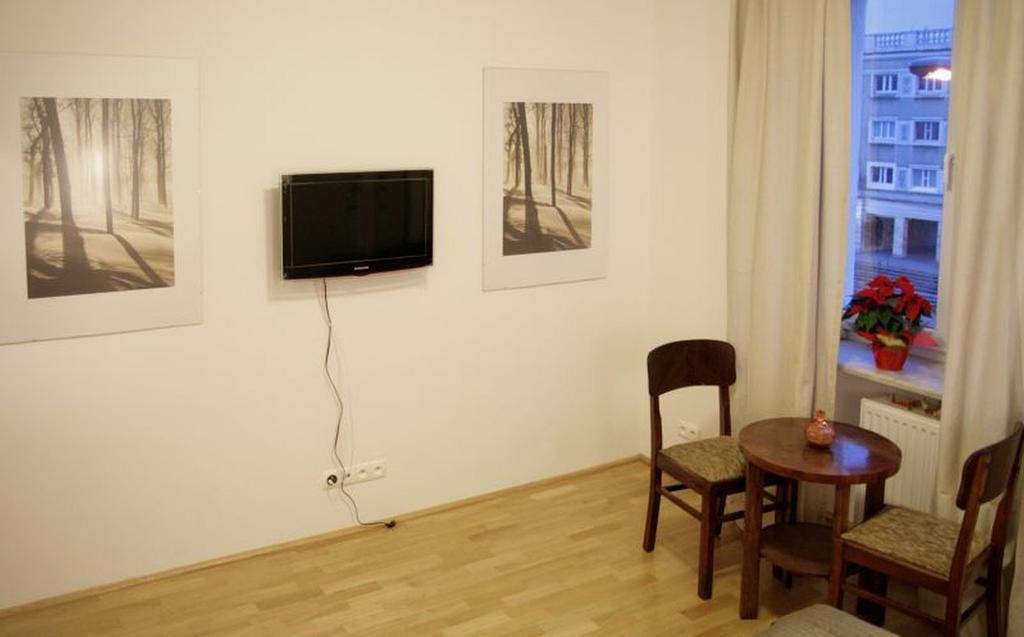 Apartment4You - Solidarnosci Varşovia Exterior foto