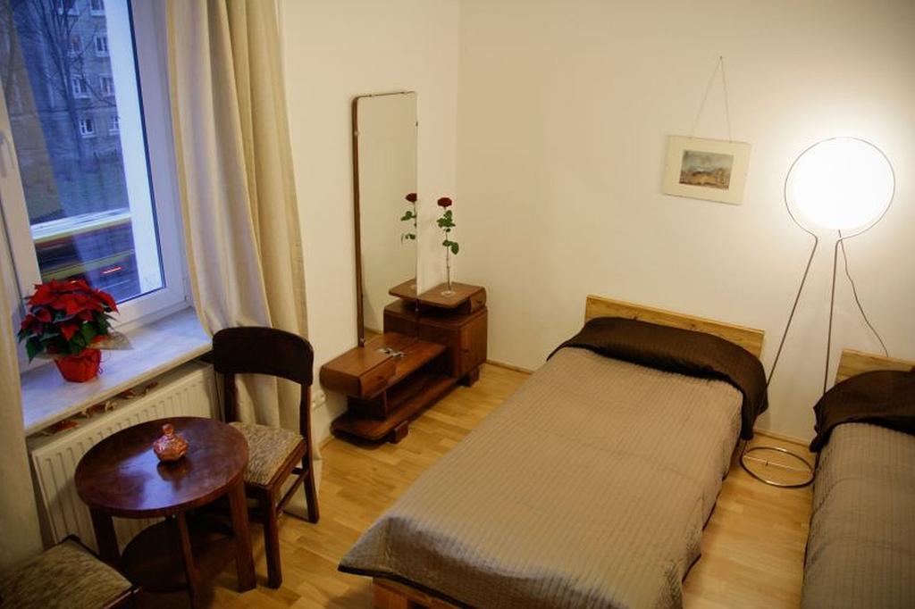 Apartment4You - Solidarnosci Varşovia Exterior foto